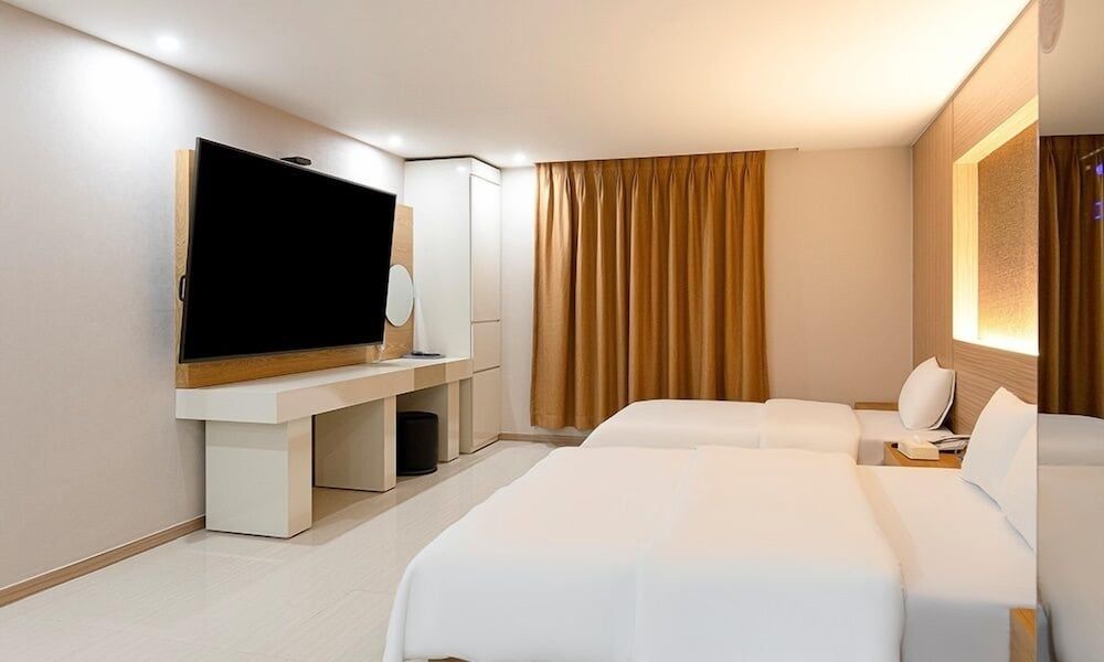 Incheon Airport Hotel The One Suite 5