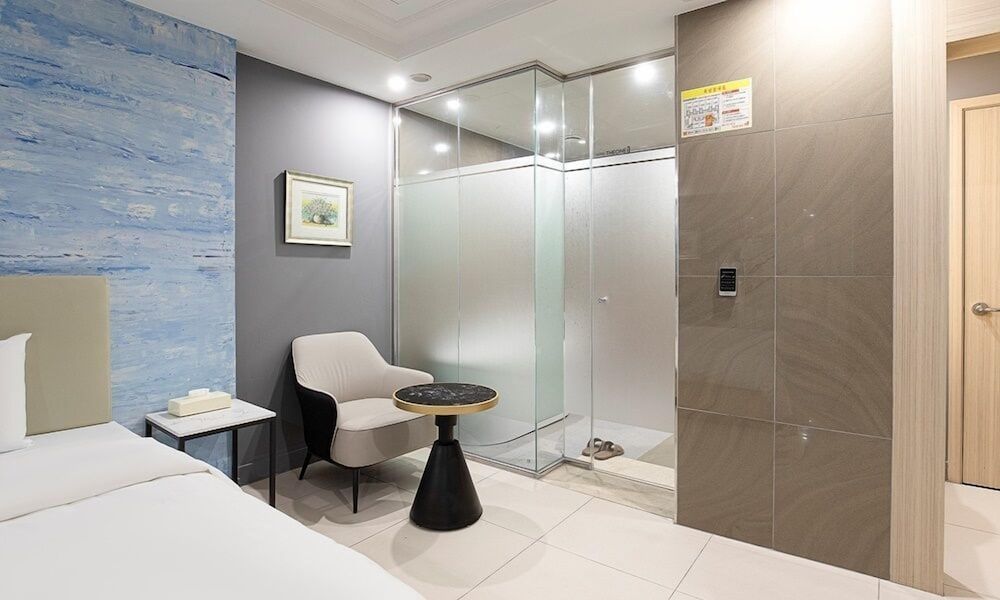 Incheon Airport Hotel The One Standard Room 9