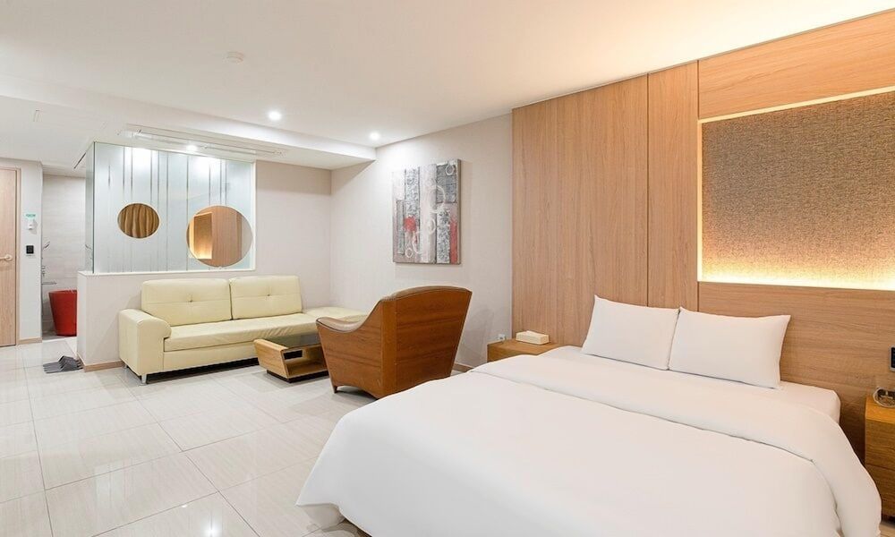 Incheon Airport Hotel The One Suite 9