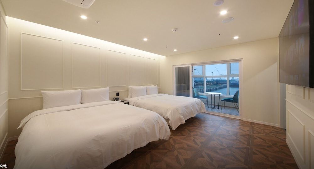 Restia Incheonbay Hotel Royal Suite, River View, 2 Free Parking 5