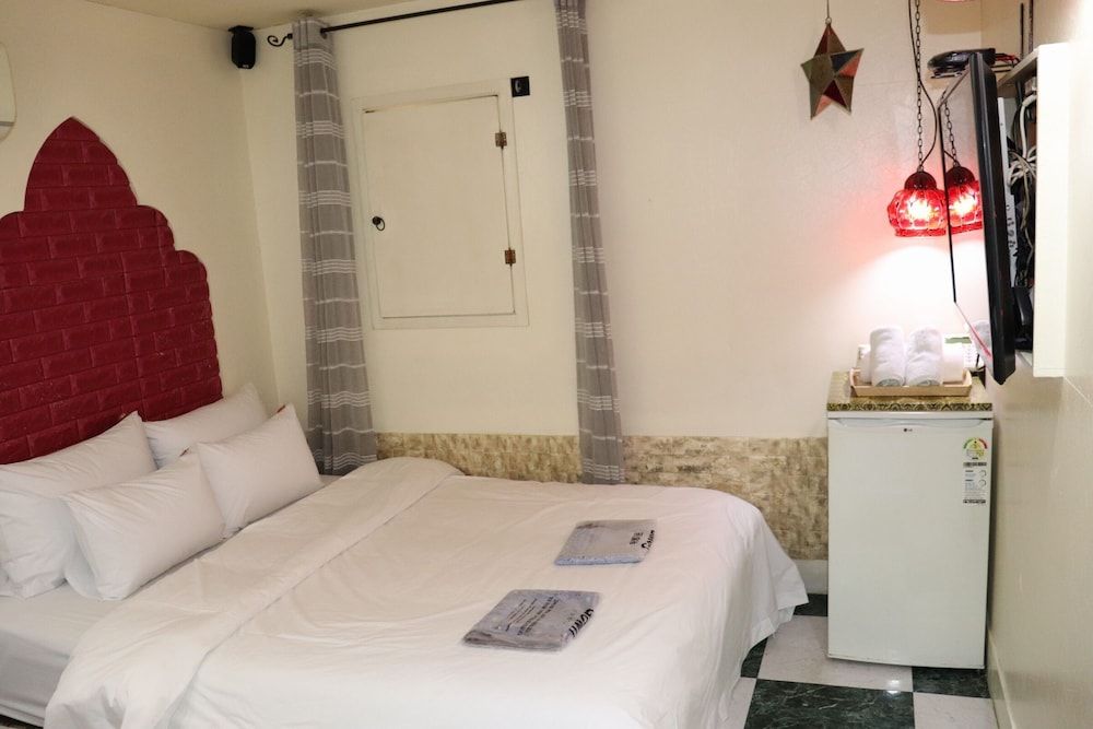 HOTEL MARIGOLD Standard Room 8