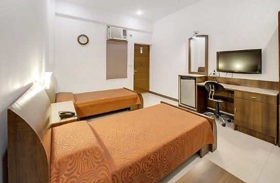 Hotel Centre Point Deluxe Room 3