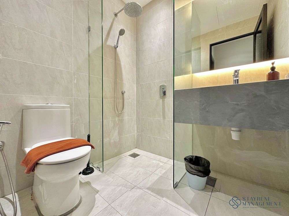 Suasana Residence Near CIQ Johor Bahru by Stayrene Deluxe Apartment, 3 Bedrooms, Balcony, City View 9