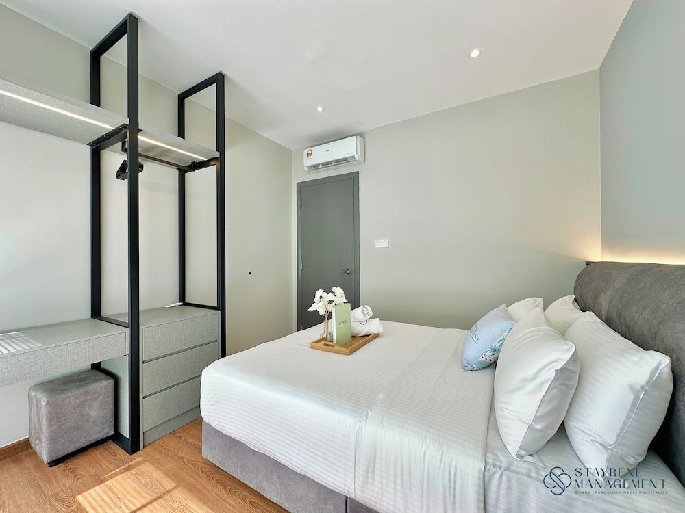 Suasana Residence Near CIQ Johor Bahru by Stayrene Deluxe Apartment, 3 Bedrooms, Balcony, City View 6