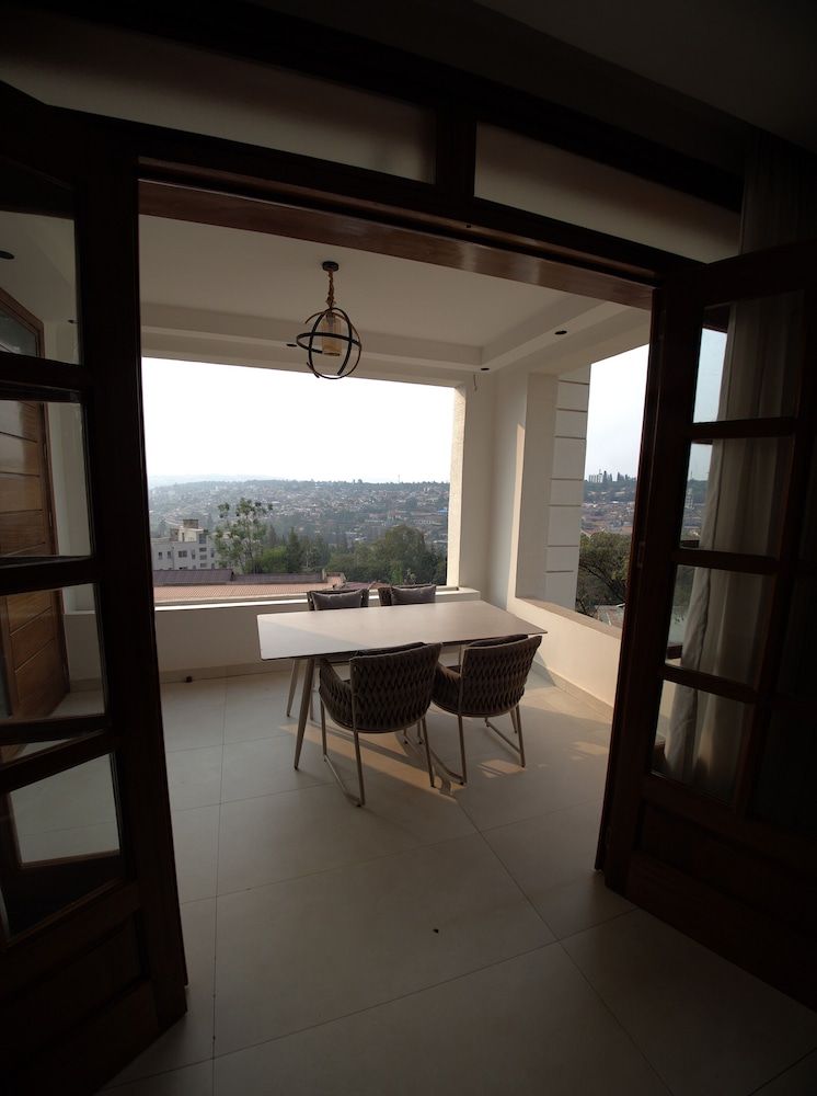 Gratia Residence Comfort Apartment, 2 Bedrooms, City View