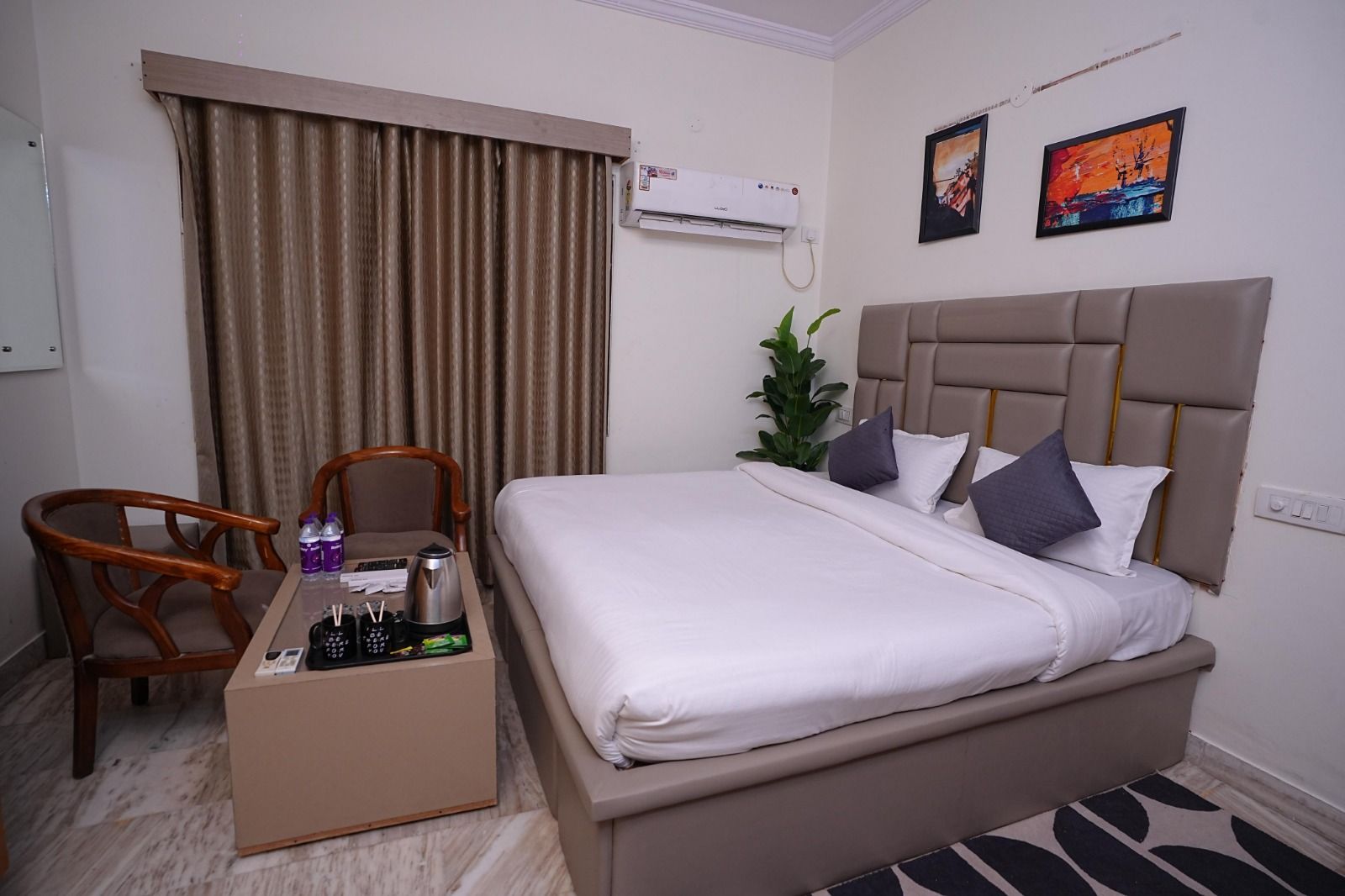 HOTEL FILM SUITES Standard Room 5