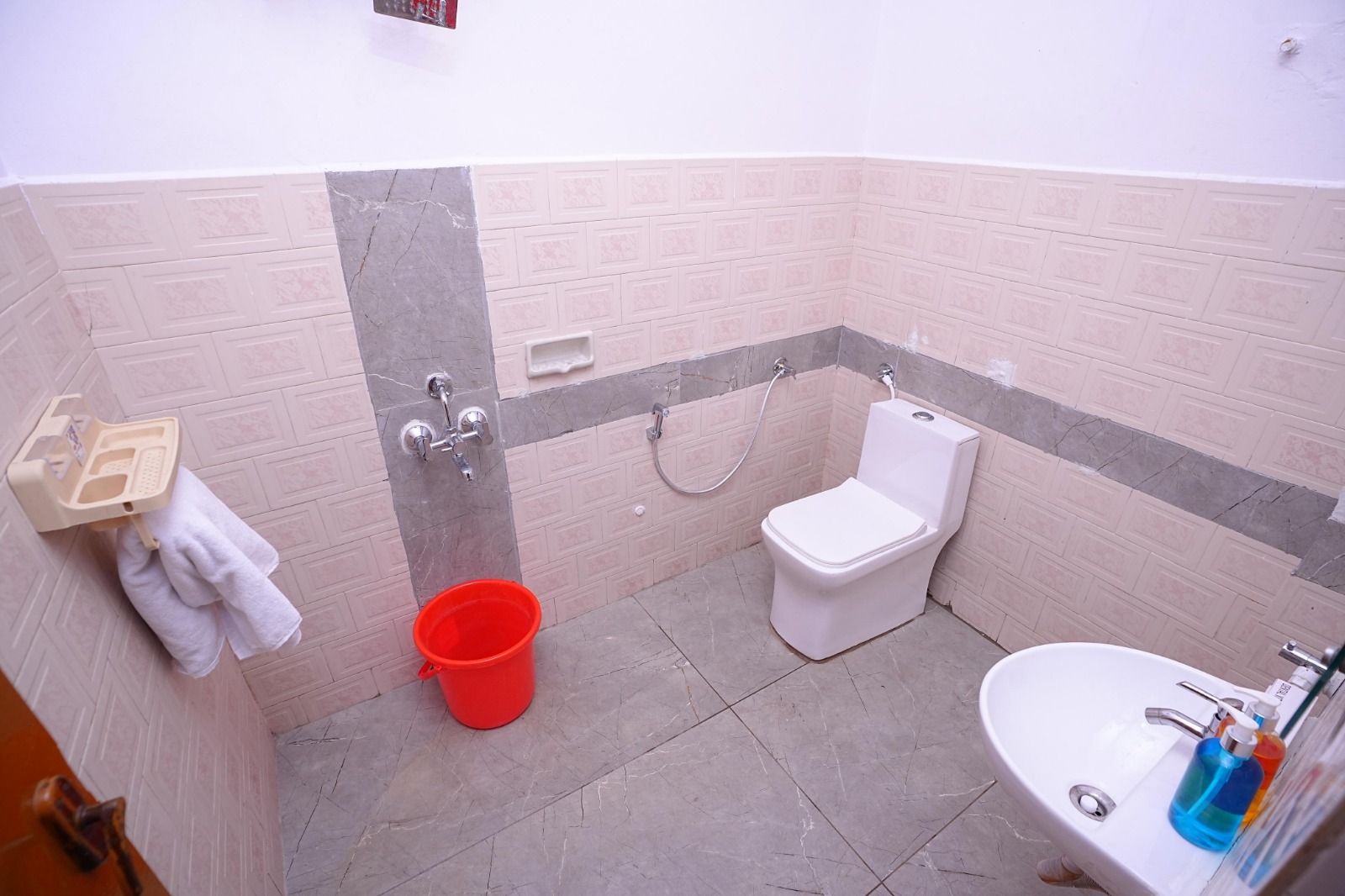 HOTEL FILM SUITES Standard Room 8