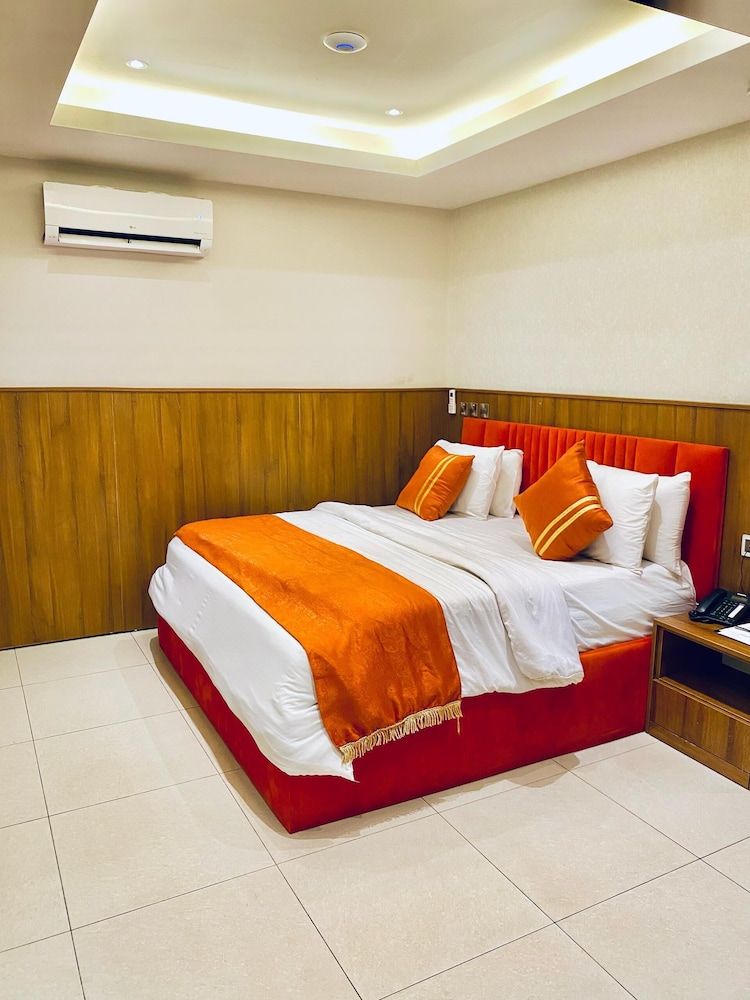 PHOENIX APARTMENTS ABUJA Deluxe Room