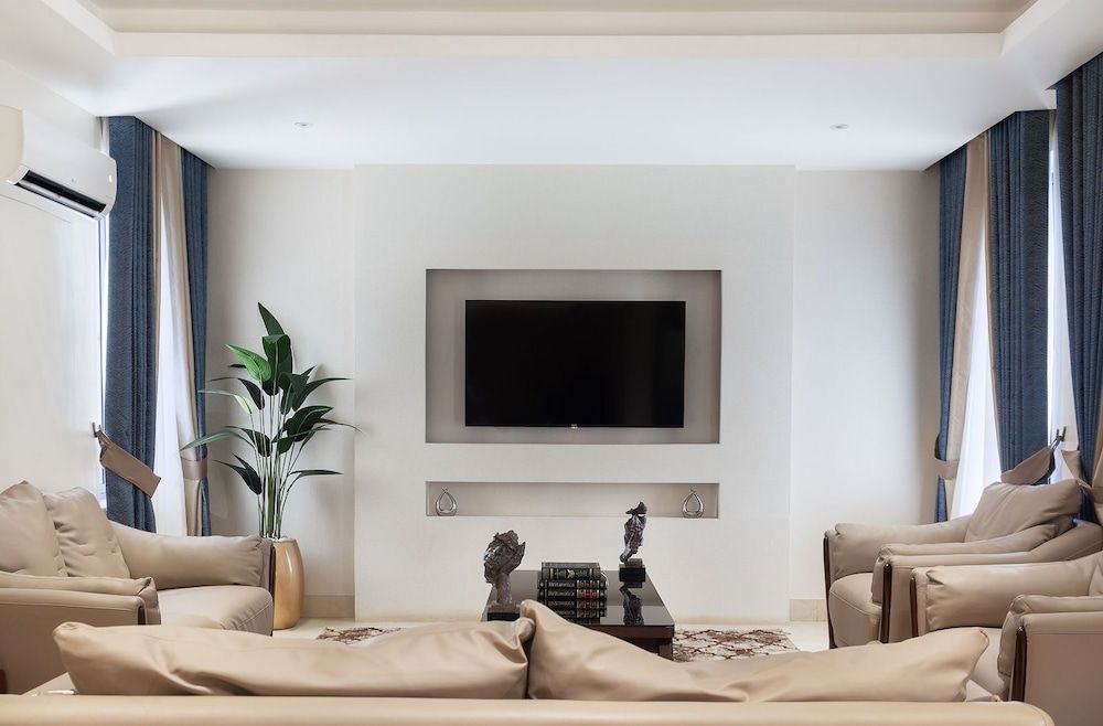 PHOENIX APARTMENTS ABUJA Executive Apartment, 2 Bedrooms 6