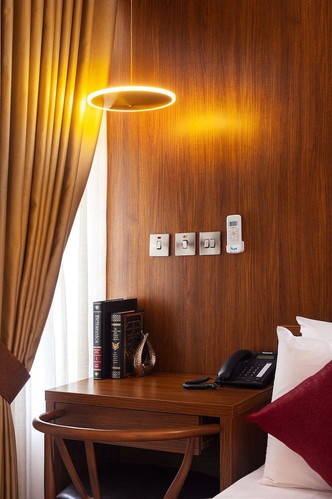 PHOENIX APARTMENTS ABUJA Deluxe Room 7