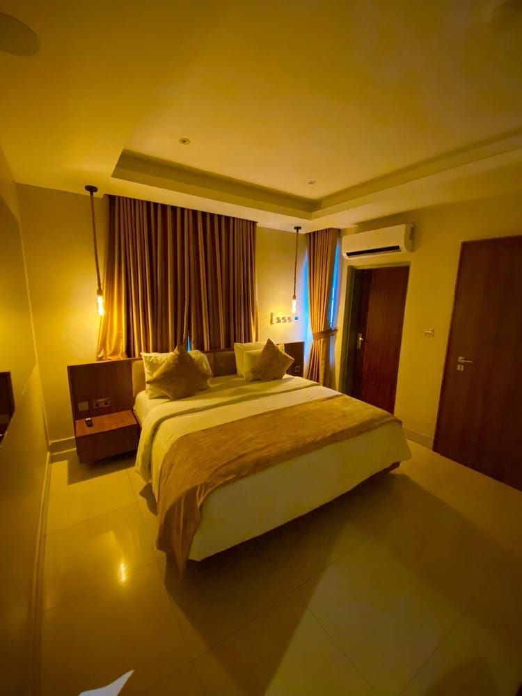 PHOENIX APARTMENTS ABUJA Business Apartment 3