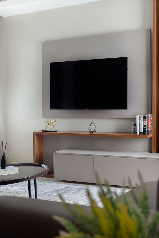 PHOENIX APARTMENTS ABUJA Business Apartment 6