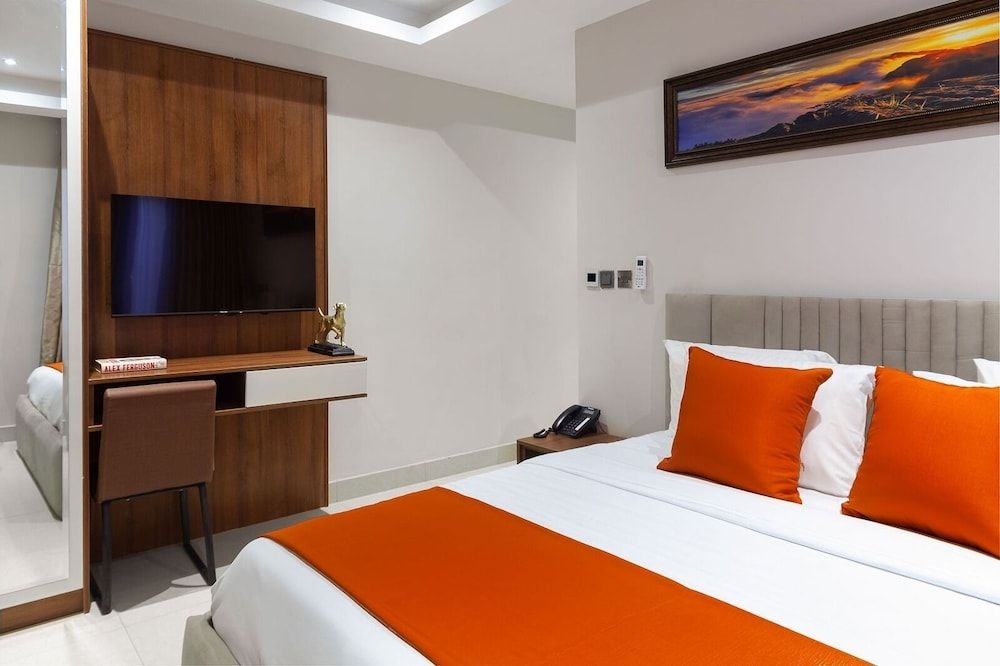 PHOENIX APARTMENTS ABUJA Executive Apartment, 2 Bedrooms 2