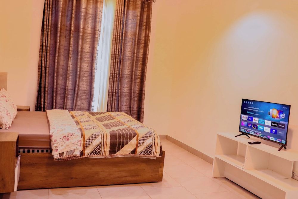 Reflection hotel Business Room 12