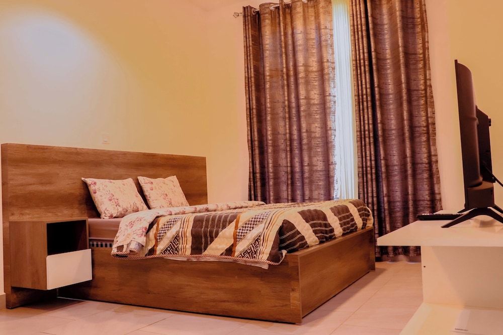 Reflection hotel Business Room 2