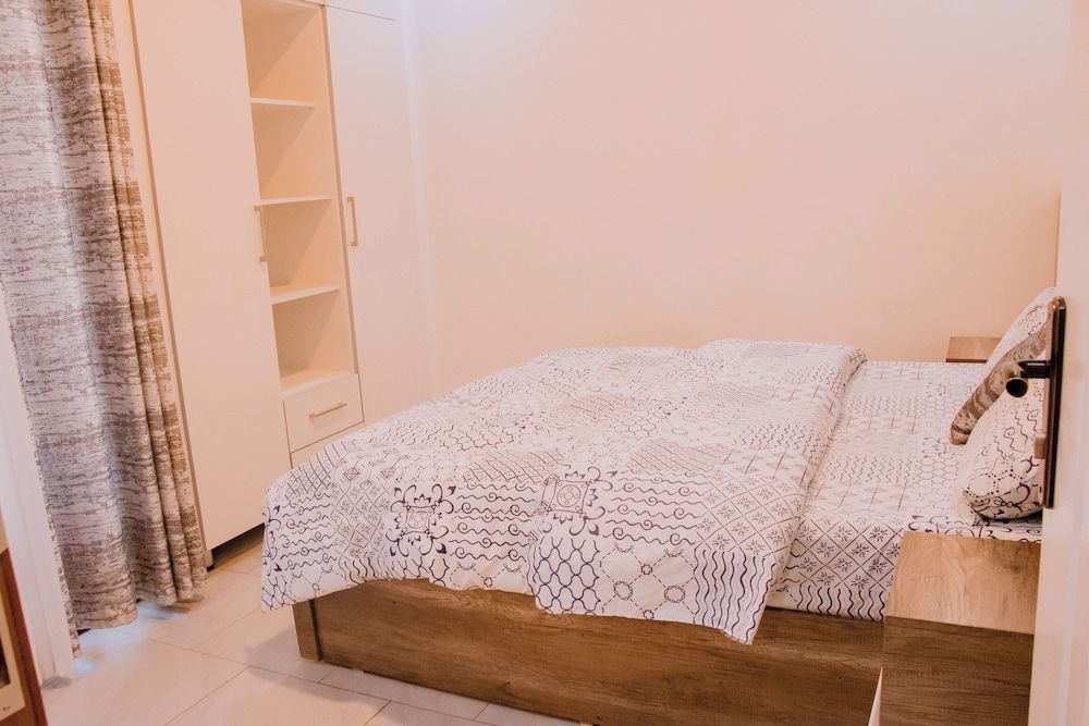 Reflection hotel Business Room 3