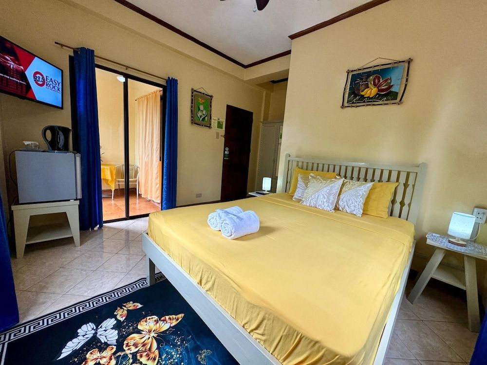 Ocean Breeze Inn Boracay Standard Double Room, Balcony 2