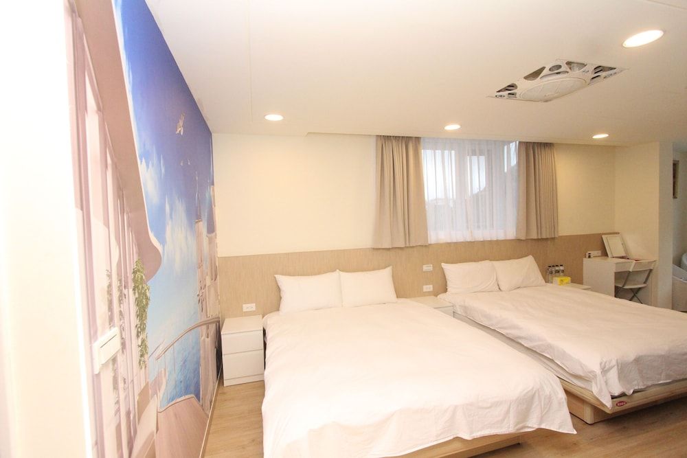 Ruifang Go Design Quadruple Room 5