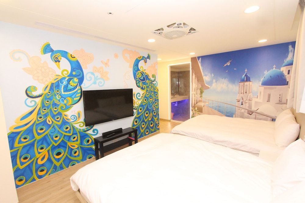 Ruifang Go Design Quadruple Room 9