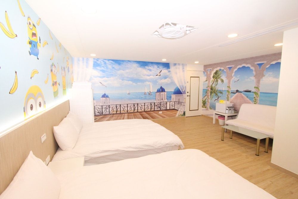 Ruifang Go Family Room 14