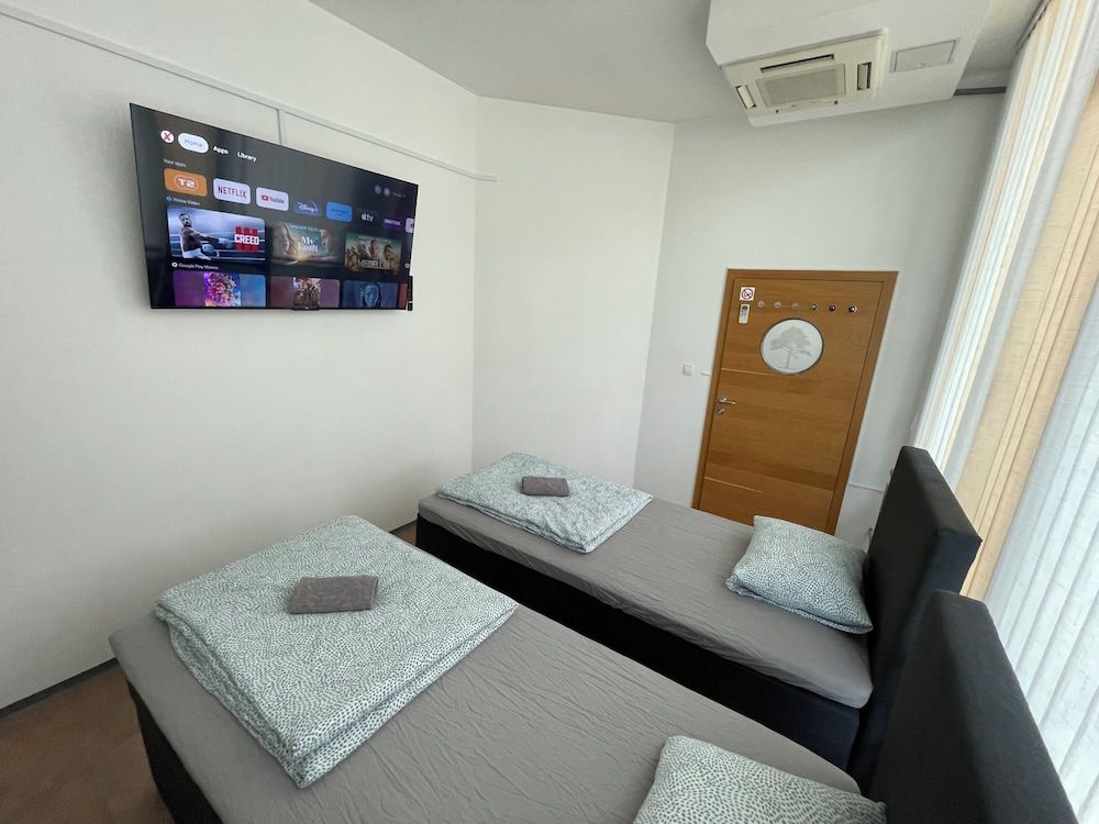 Sleep&Go Hostel Basic Double or Twin Room 4
