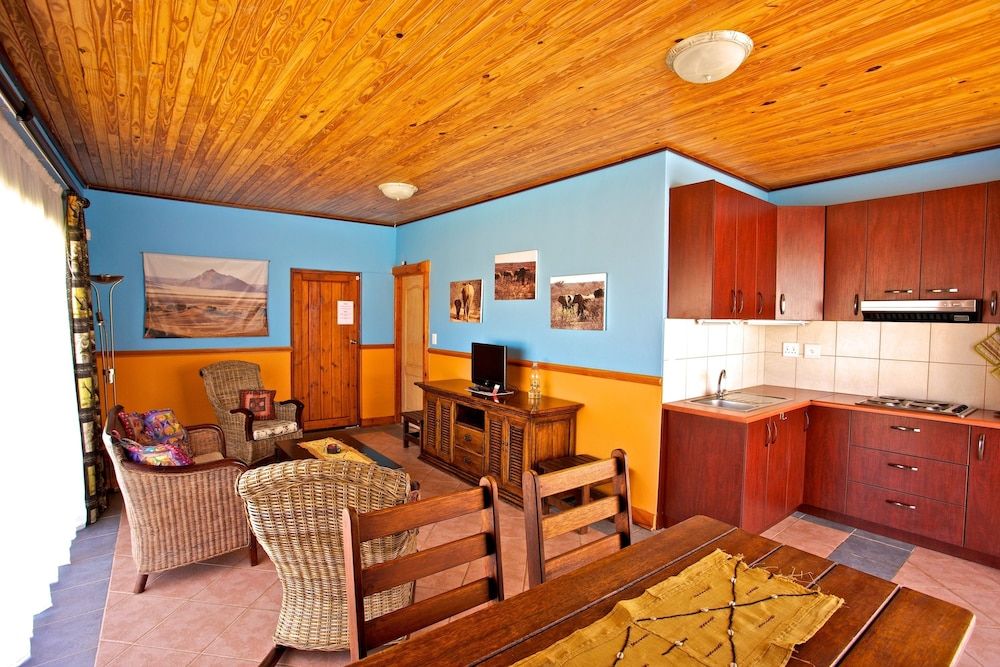 Sandcastle Apartments cc Apartment, 1 Bedroom (Elephant) 11