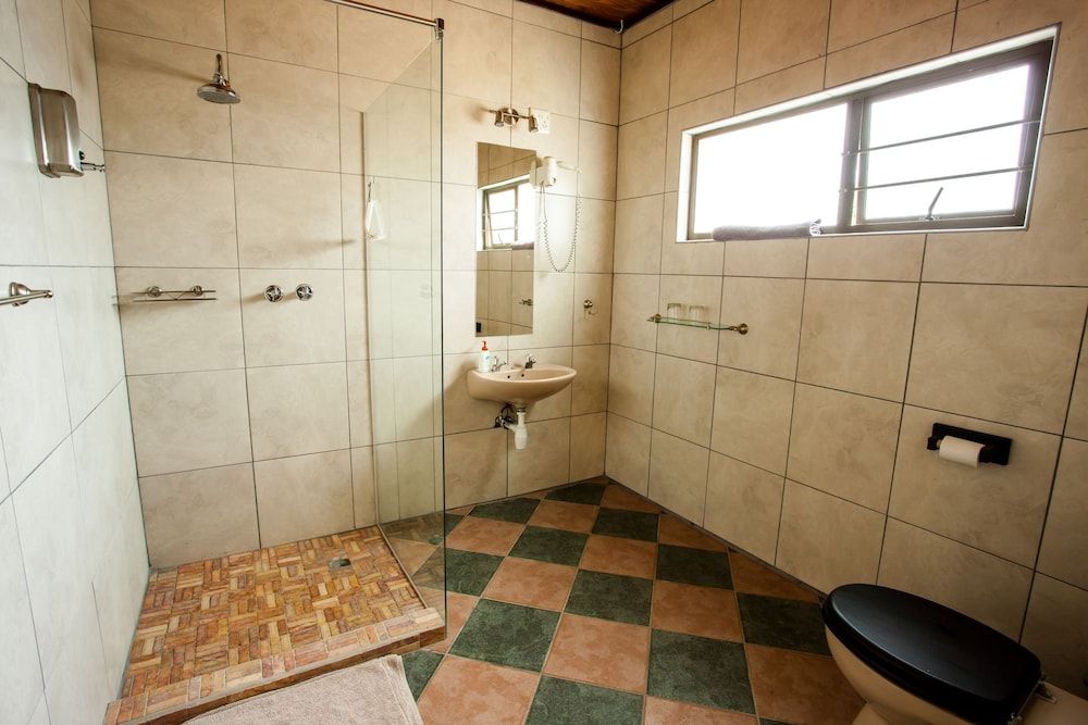 Sandcastle Apartments cc Apartment, 1 Bedroom (Zebra) 5