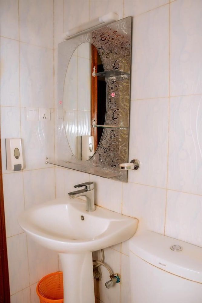 ANASTERA SKY VILLA Deluxe Double Room, City View 8