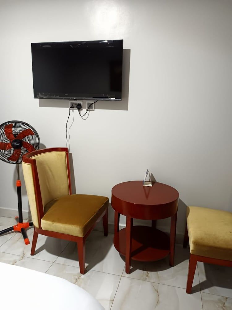 Fanfare Suites Kigali Business Room 8