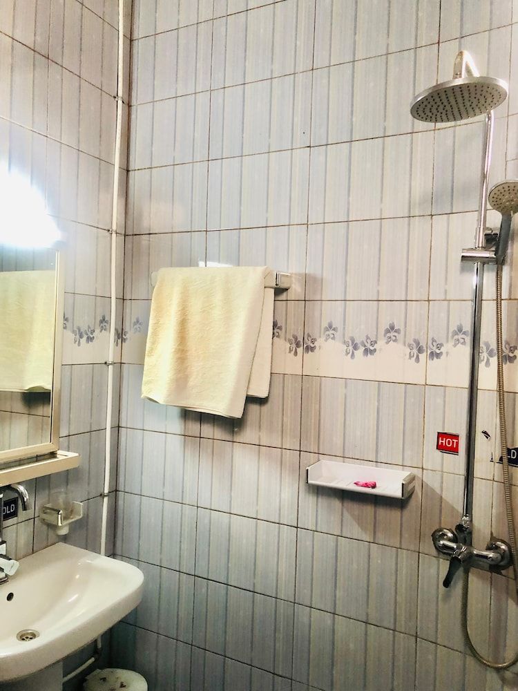 Amariah Villa Economy Double Room Single Use, Balcony, Canal View 2