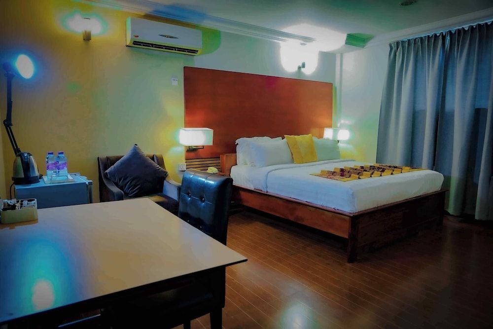 Tyco City Hotel Luxury Double Room 4