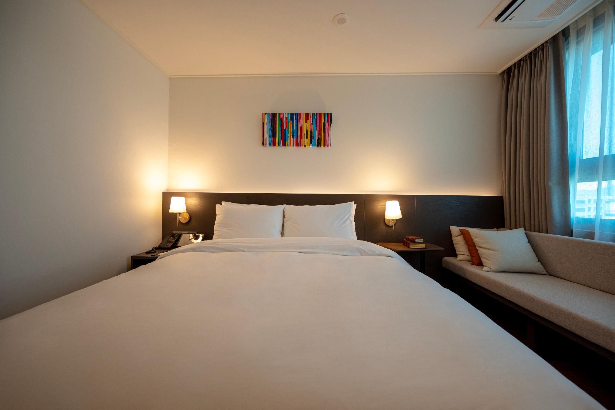 HOTEL D EDITION Standard Double Room