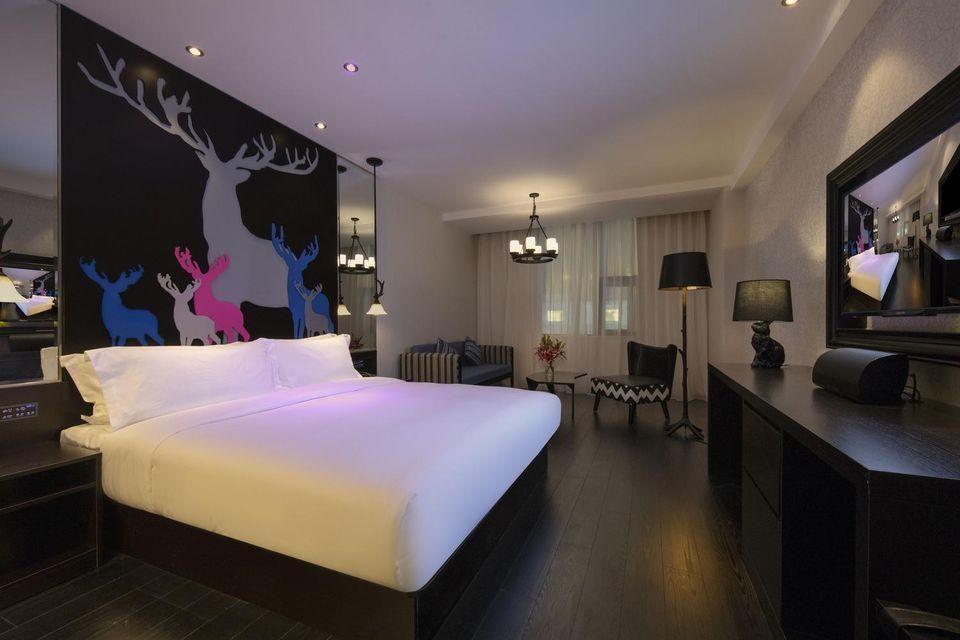 Business Queen Bed Room