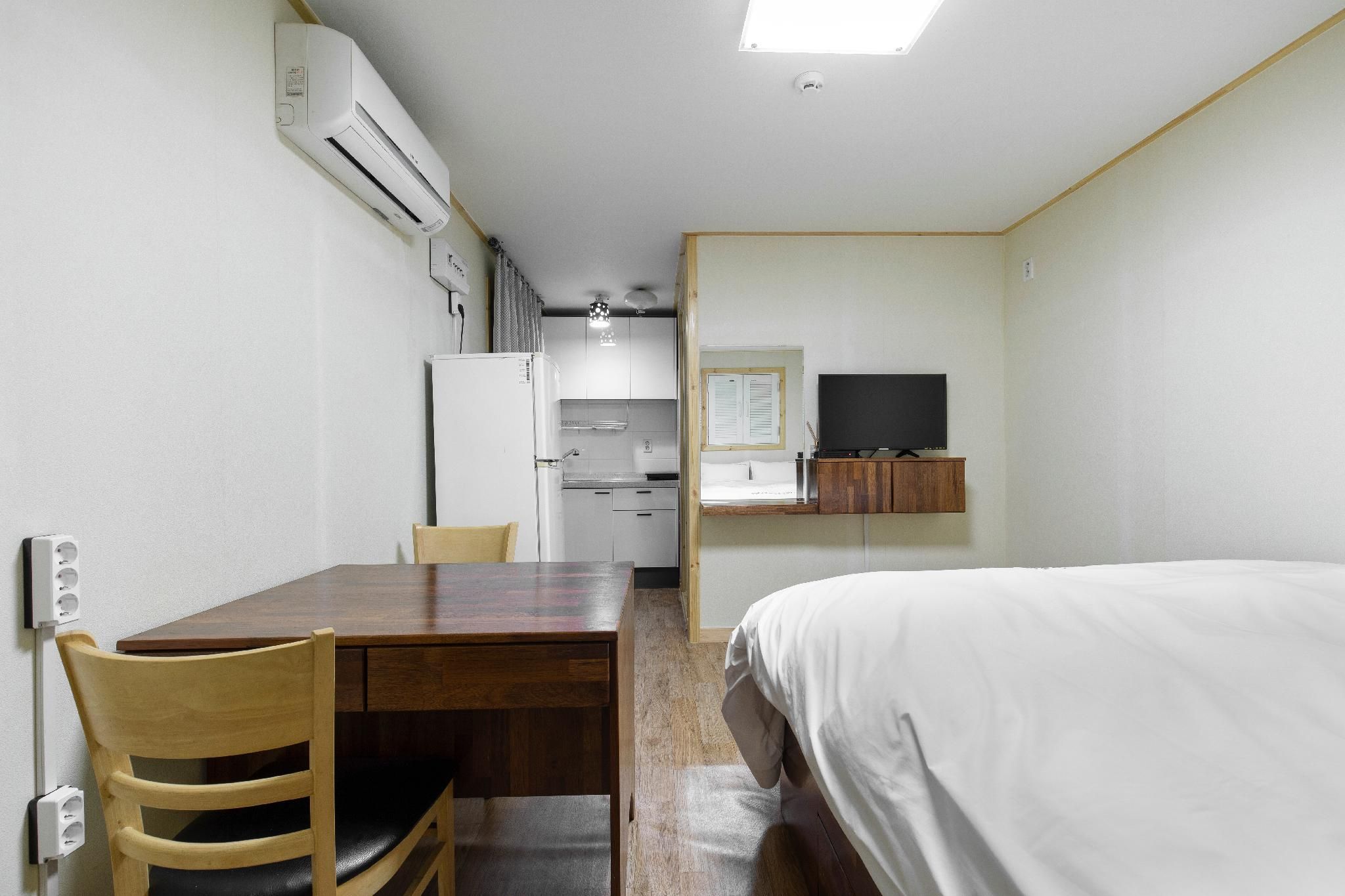 Yeosu Geumpa Pension Room 203