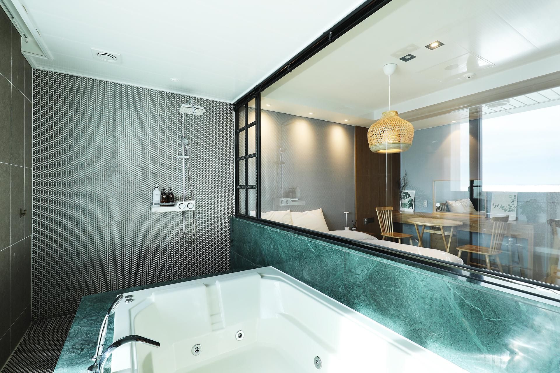 Palace Family Double