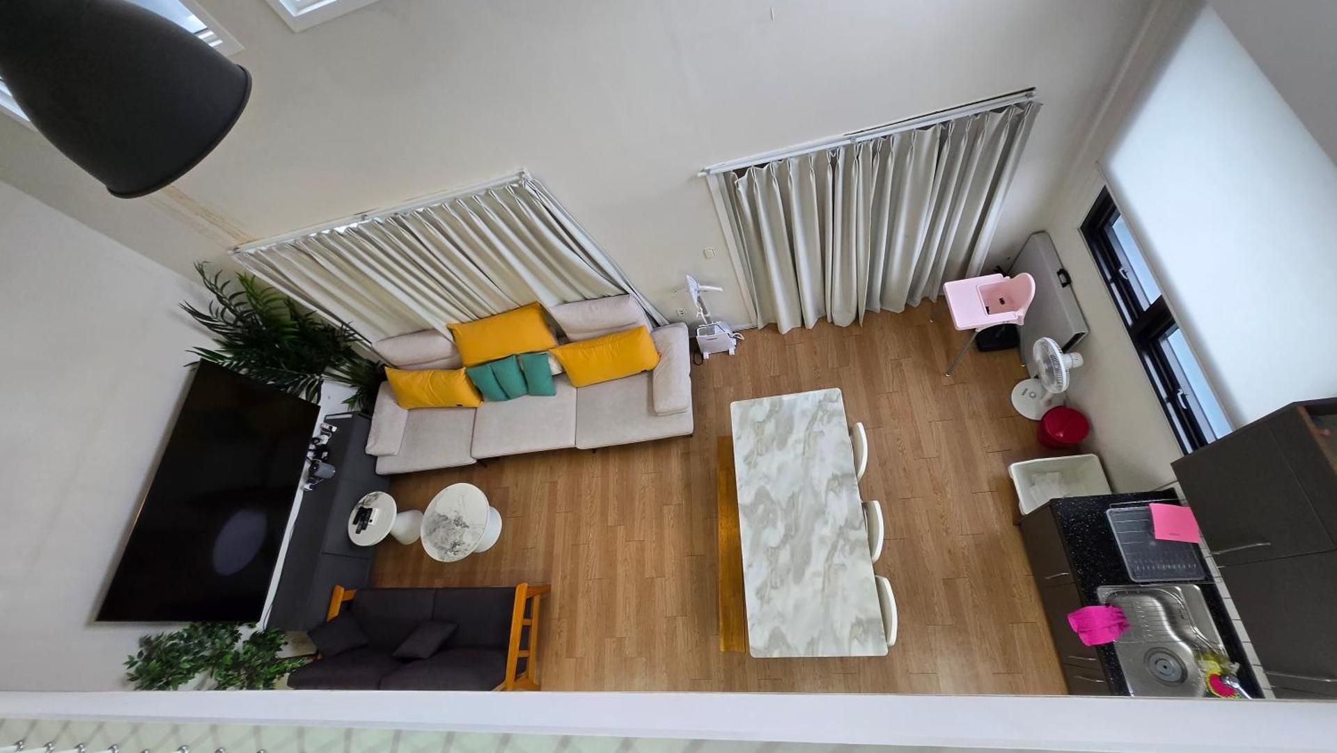 Shared lounge/TV area