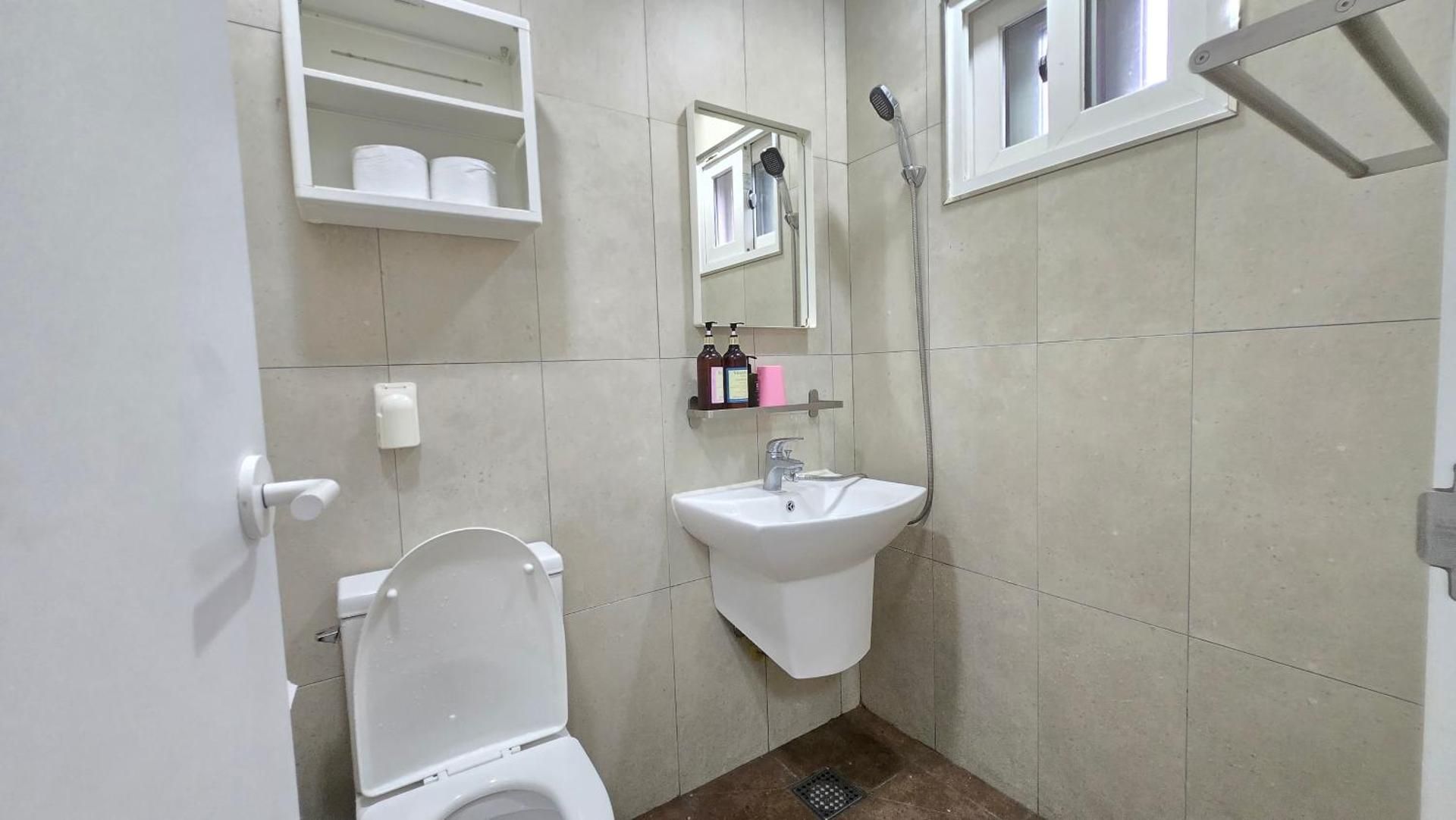 Rare House Family Room with Shower 2