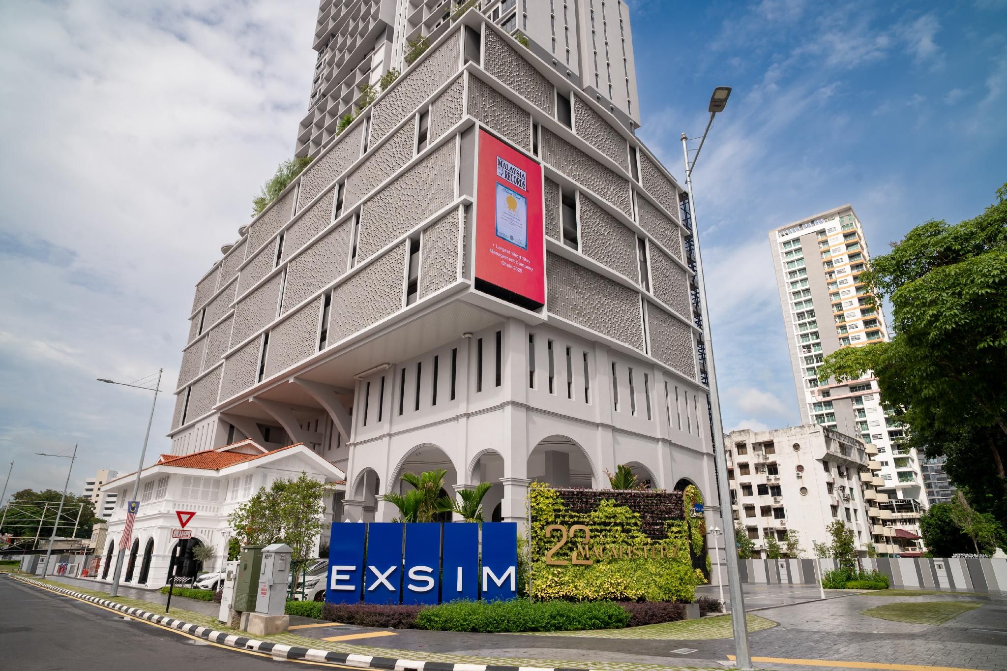 22 Macalisterz Leisure Suites George Town