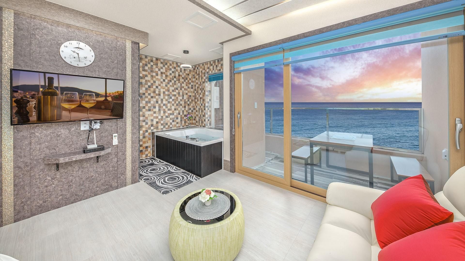 Room 302 / Spa / Ocean View
