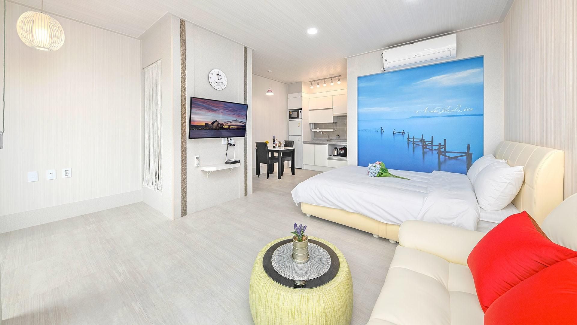 Dubai Pension Room 101 / Half Ocean View 2