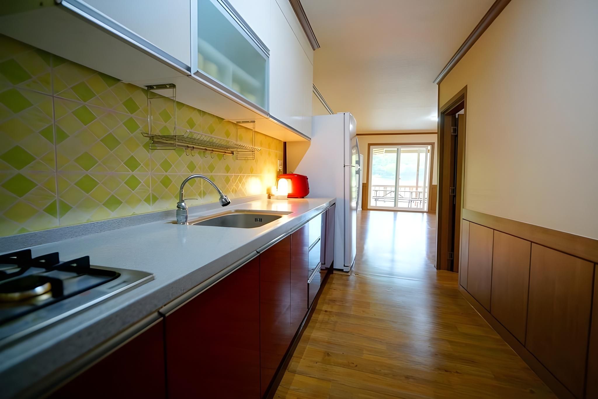 Haechan Sol Pension Building B, Room 104 2