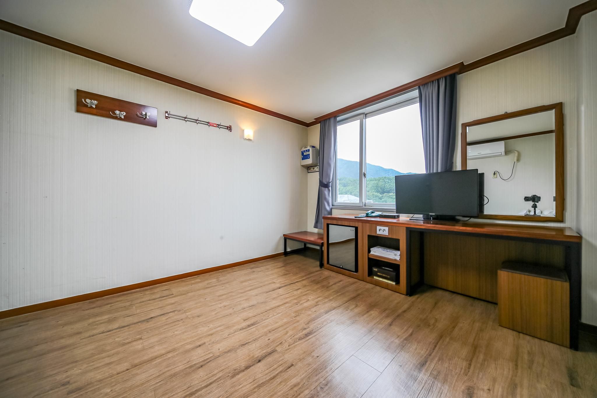 Uljin Baekam Taebaek Hot Spring Ondol Room - Free Access to Hot Springs 3