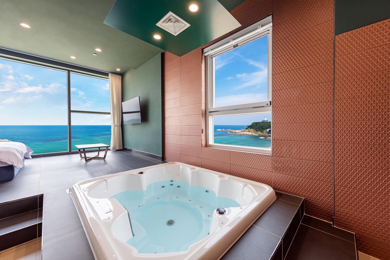 Room 602 (Ocean View)