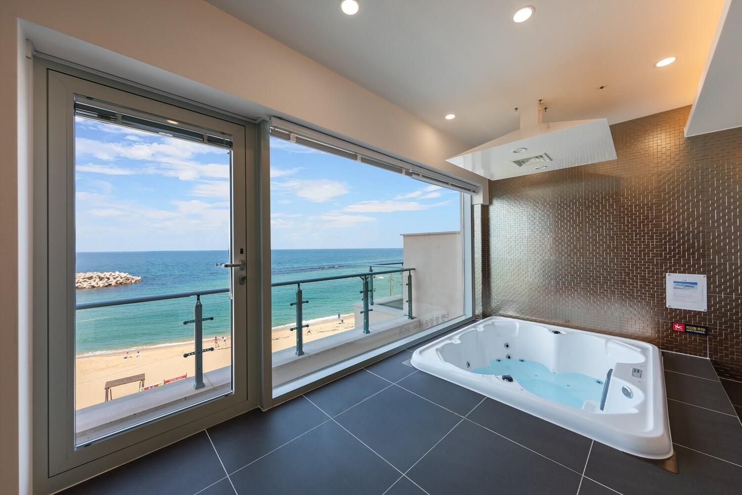 Room 301 (Ocean View)