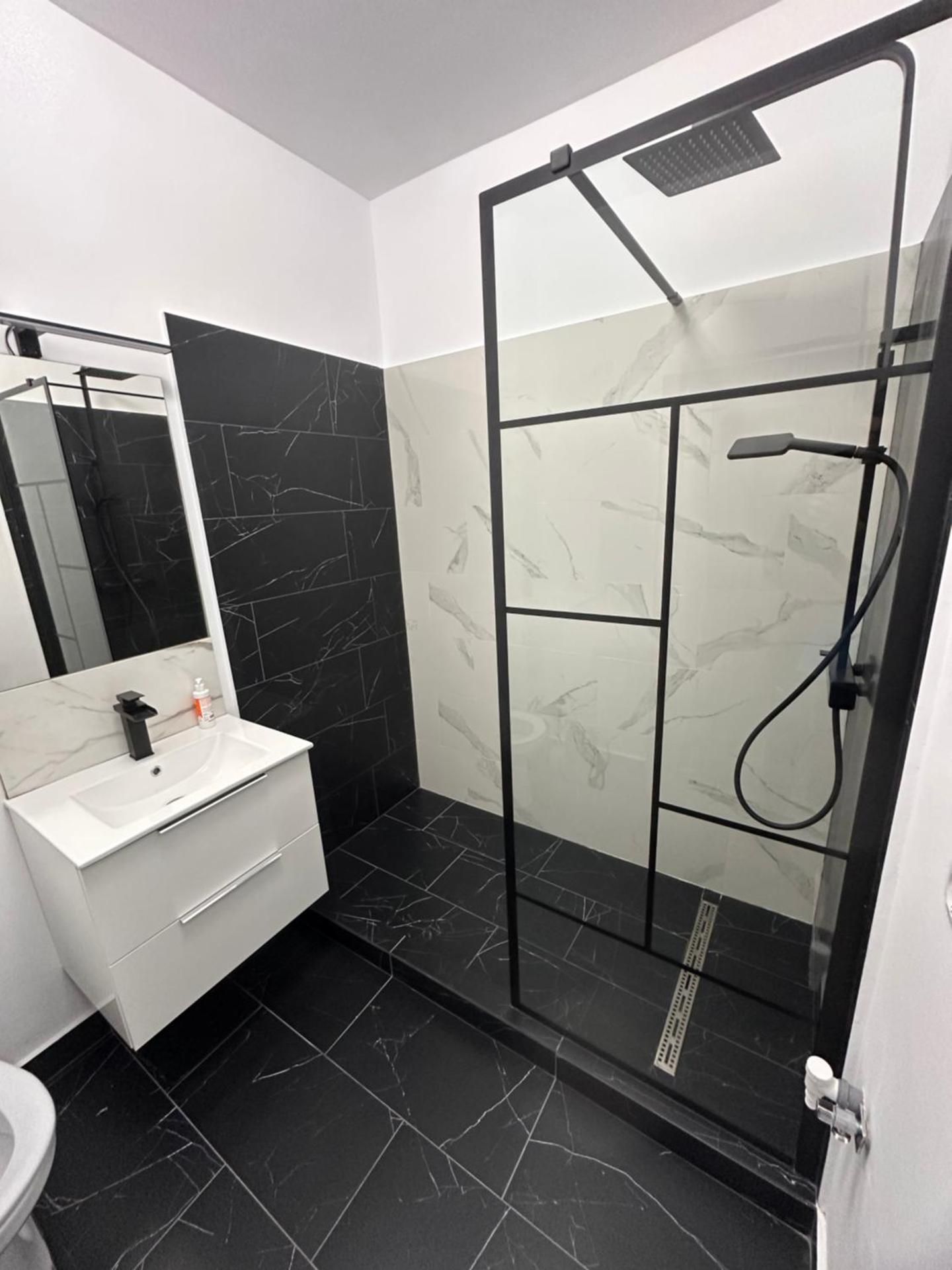 Two modern apartments One-Bedroom Apartment with Balcony 2