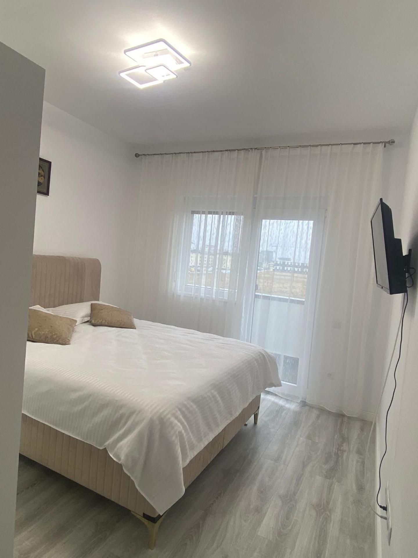 Two modern apartments One-Bedroom Apartment with Balcony