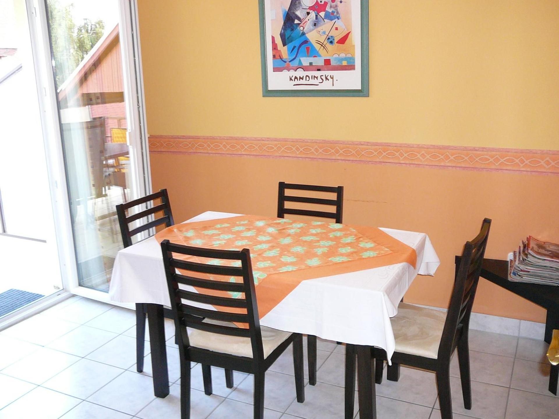 Shared lounge/TV area