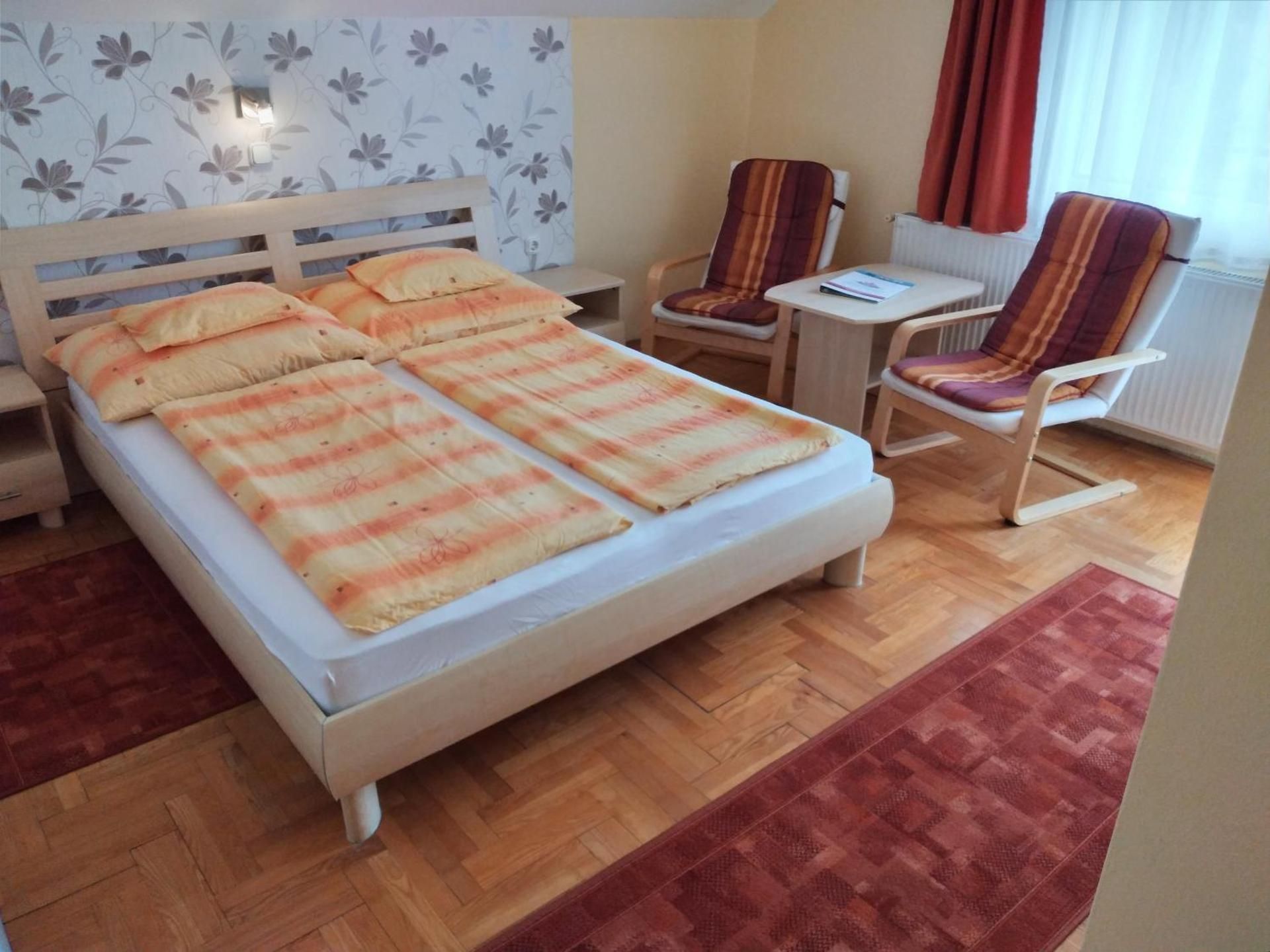 Heviz Erika Apartman Apartment with Balcony