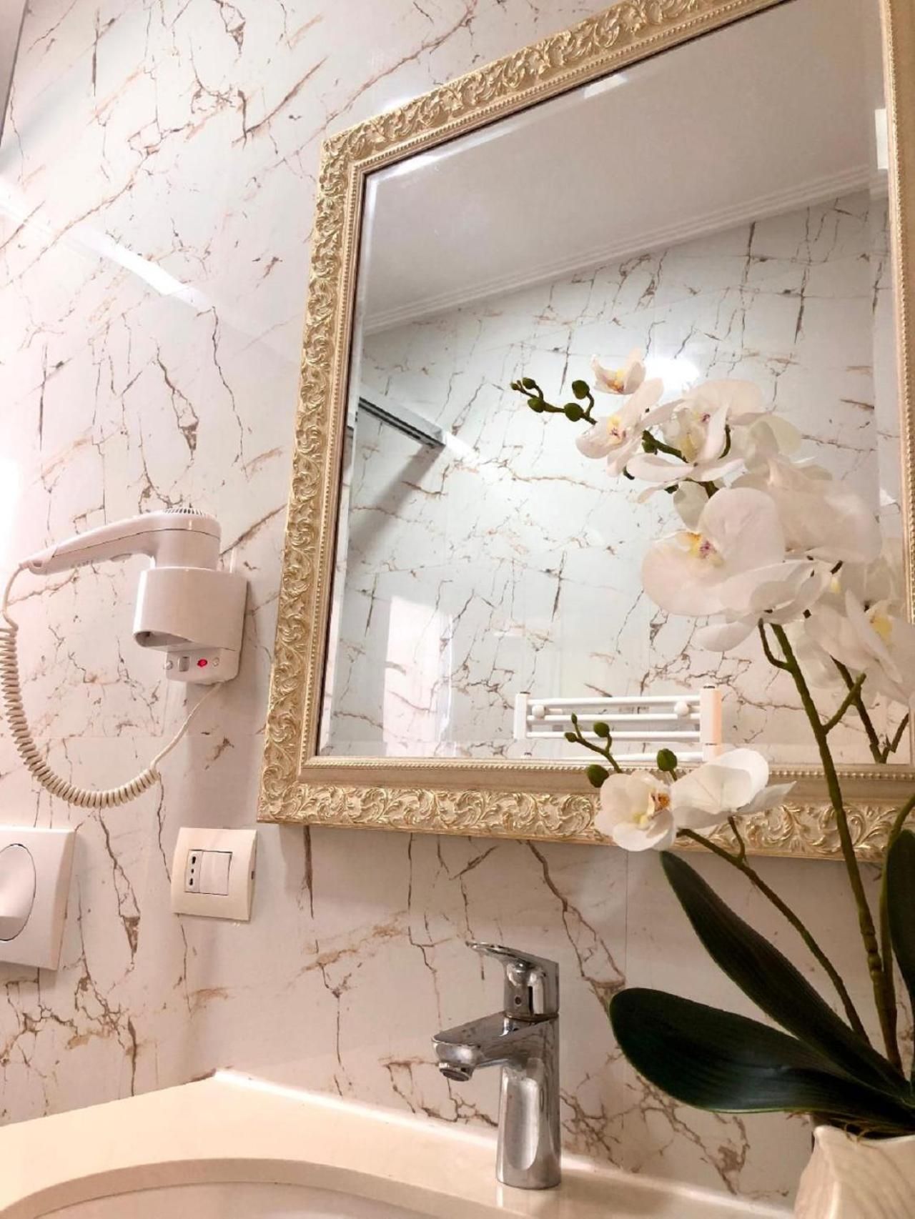 Hotel Empire Albania Economy Double or Twin Room 6