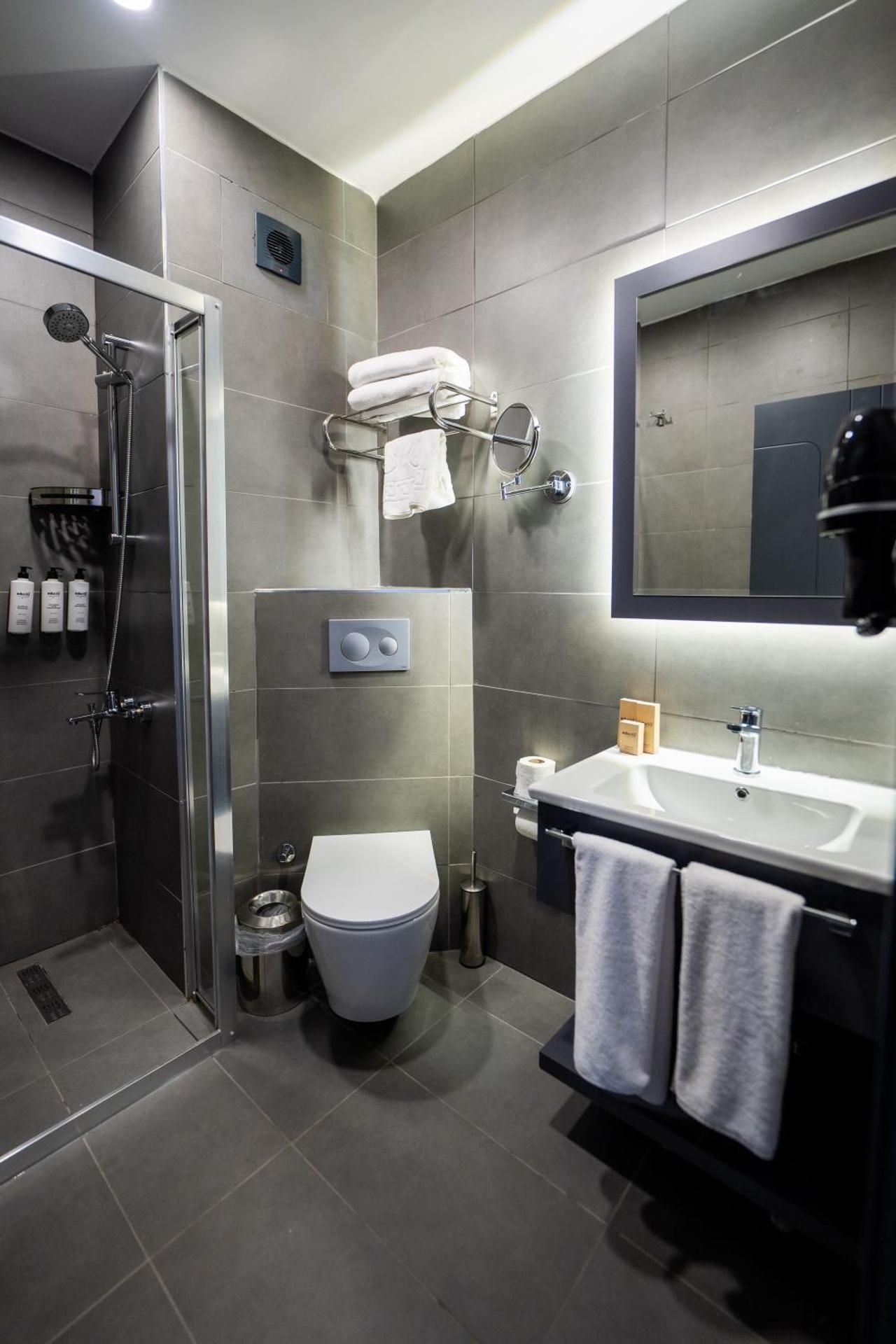 Educity Hotels and Spa Superior Twin Room 3